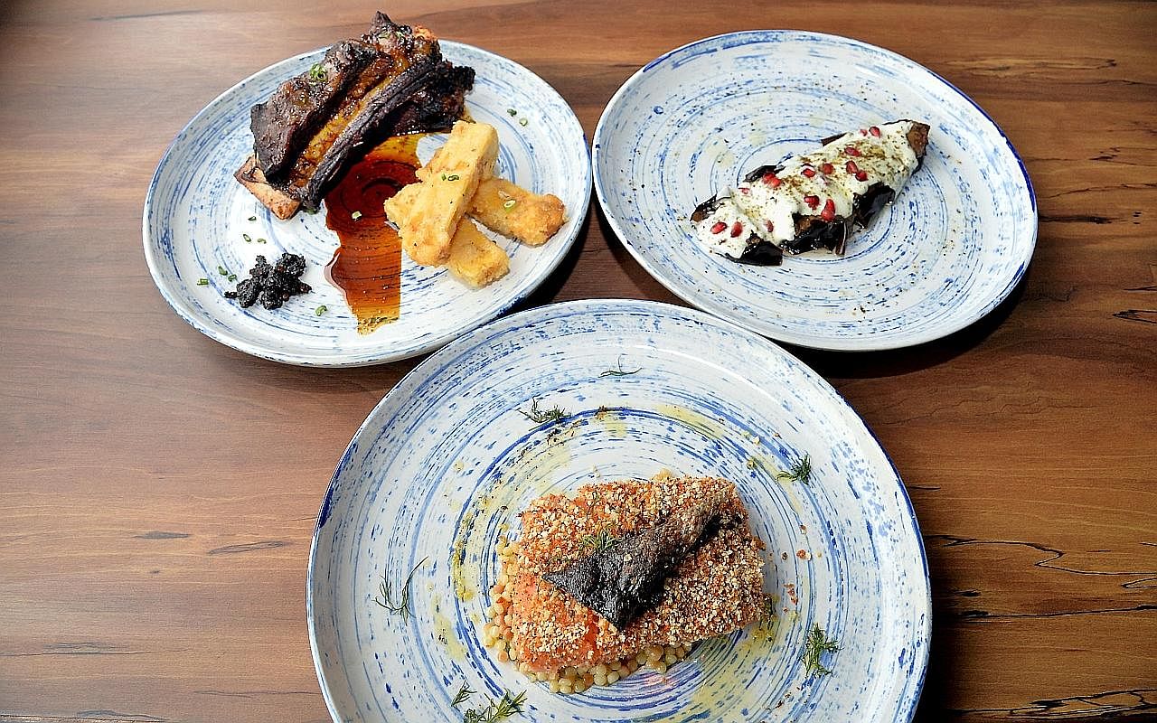 Makanan 'restoran' di kelab masyarakat, Berita Rencana - BeritaHarian.sg