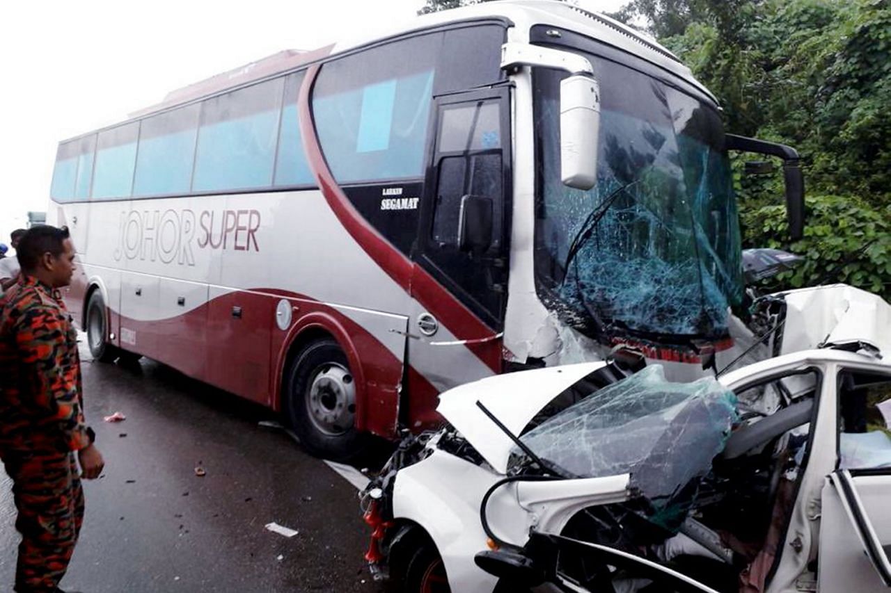 Keluarga Lima Anggota Maut Dalam Kemalangan Dekat Segamat Berita Dunia Beritaharian Sg