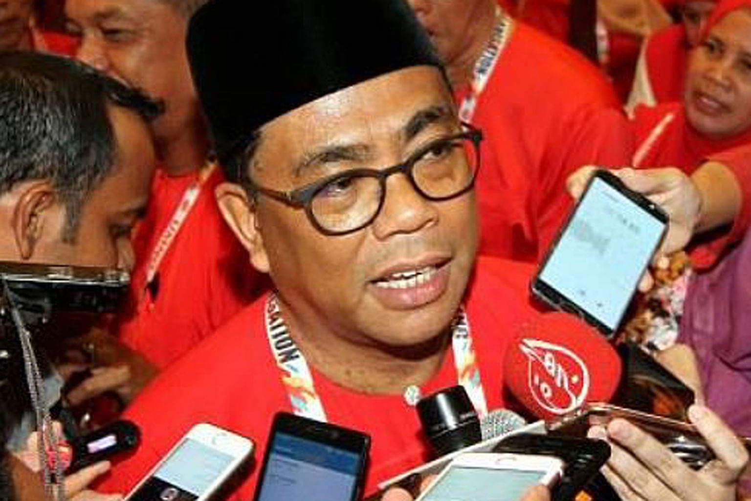 Menteri Besar Johor pertahan TMJ, Berita Dunia ...