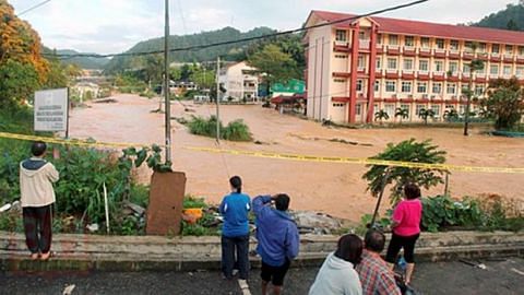 Tiga mati dalam banjir dan tanah runtuh di Cameron ...