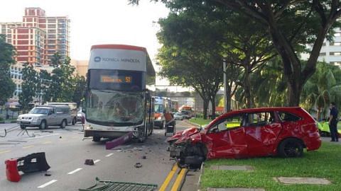 Pemandu Ditangkap Lepas Kereta Terbabas Langgar Bas Di Eunos Link Berita Setempat Beritaharian Sg