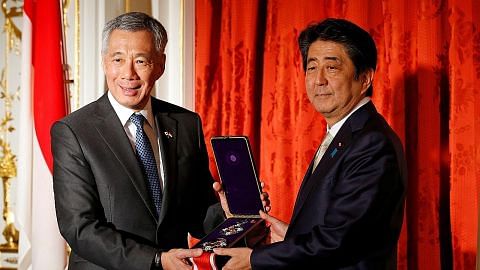PM Lee terima anugerah berprestij Jepun bagi pihak mendiang Encik Lee