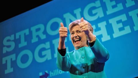 Clinton cuba tembusi wilayah parti lawan