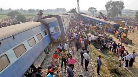142 terkorban selepas kereta api tergelincir di Uttar Pradesh