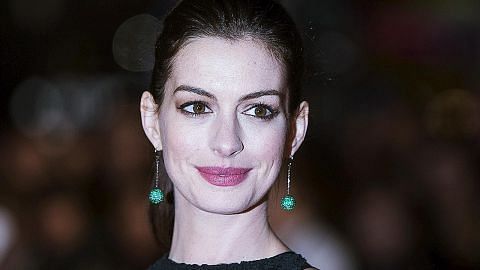 Hathaway 'pasang badan' untuk Oceans 11