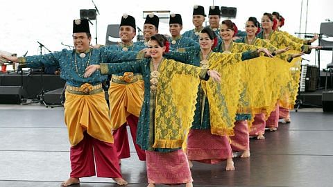 Guna tarian sebar budaya Melayu