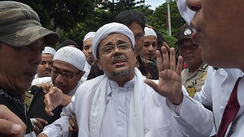 Ketua Barisan Pembela Islam Indonesia disiasat kerana didakwa hina rupiah