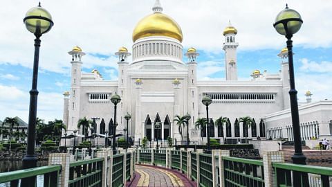 SEKILAS TARIKAN BRUNEI KEMBARA Brunei lebih menarik dari disangka