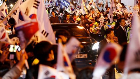 PENYINGKIRAN PRESIDEN KOREA SELATAN Bekas Presiden Park keluar dari istana