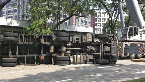 Trak terbalik sebabkan kesesakan di Jurong