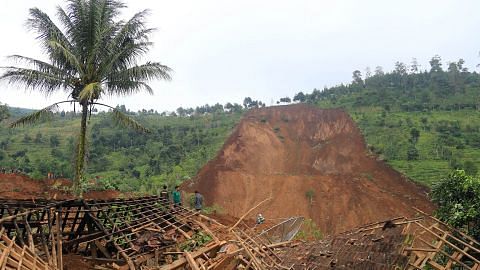 Tanah runtuh: Puluhan maut di Jawa Timur...
