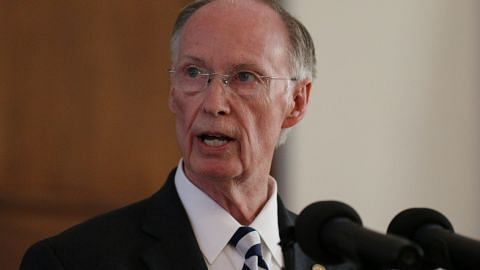 Skandal seks: Gabenor Alabama letak jawatan
