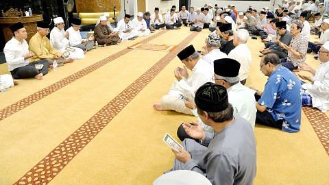 Majlis tahlil buat Othman Wok di Masjid Yusof Ishak