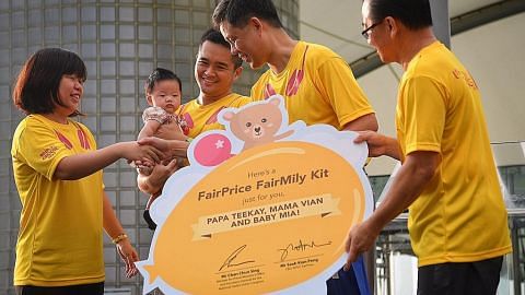 FairPrice beri keluarga baru dapat bayi barangan $100