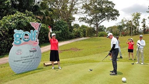 Golf Amal Singtel kumpul $1.2j