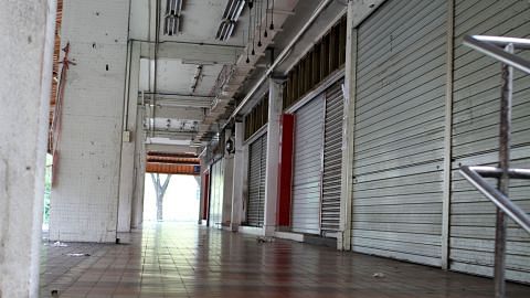 Penjaja Pusat Bandar Woodlands Lama berpindah ke Marsiling Mall