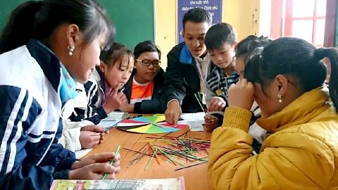 Pelajar setempat dampingi belia Vietnam menerusi pelbagai kegiatan, kerja masyarakat