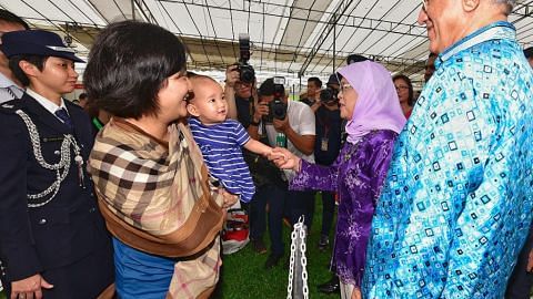 Lebih 500 keluarga berkelah bersama Presiden Halimah di Istana