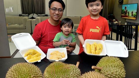 Ustaz 'Hantu Durian'
