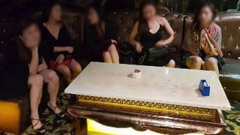 8 wanita diberkas sebab dadah dan berbogel