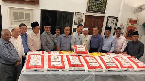 Buddhist Lodge derma 30 tan beras bagi umat Islam buka puasa