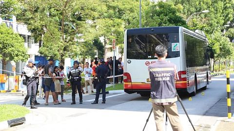 Budak lelaki maut selepas tersepit di bawah bas SMRT