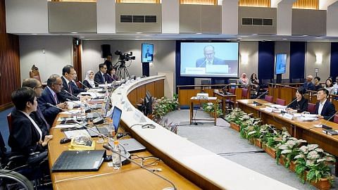 Tugas panel Parlimen