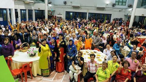 400 penduduk hadir acara Raya terakhir di CC Geylang Serai