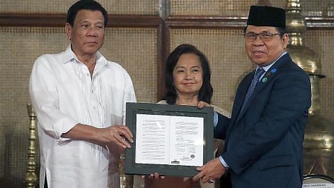 Duterte rasmi undang-undang beri autonomi pada Muslim di selatan Filipina