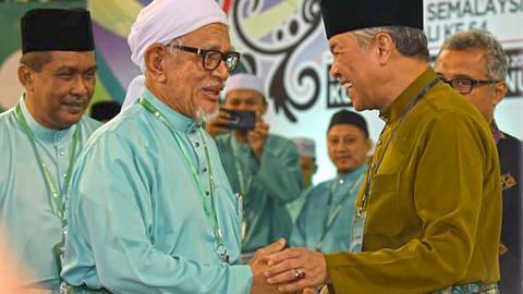 Tanda tanya Umno dan PAS kini 'kawan aje' atau akan bersatu