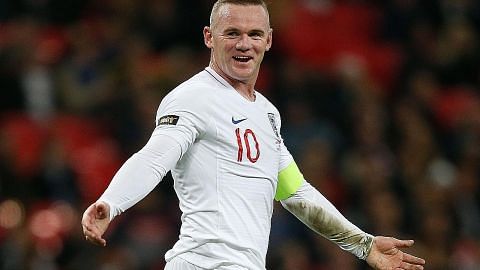 BOLA SEPAK ENGLAND Penghargaan England buat Rooney