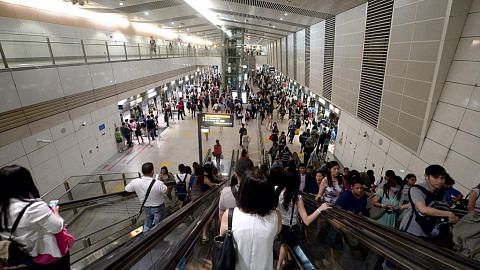 Suku projek peningkatan eskalator SMRT selesai, baki siap hujung 2021