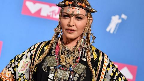 Madonna: Usah hukum ikon pop usia senja