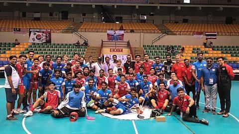 Pasukan floorball Singapura azam masuk final