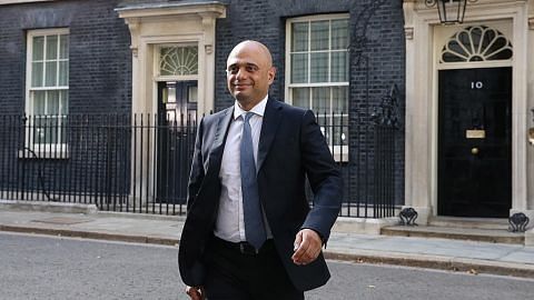 Muslim asal keluarga kelas pekerja dilantik menteri kewangan baru Britain