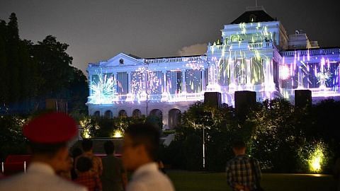 Istana bermandi cahaya, peringati sambutan ulang tahun ke-150