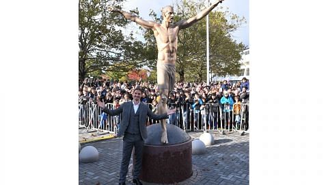 Patung gangsa untuk raikan sumbangan Ibrahimovic