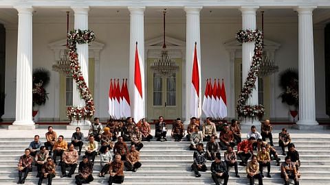 Jokowi gesa menteri perkukuh peraturan, wujudkan pekerjaan