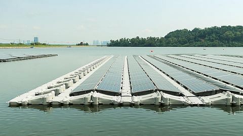 Sistem suria terapung di kolam air Bedok, Lower Seletar mula dibina MINGGU TENAGA ANTARABANGSA SINGAPURA (SIEW) 2019