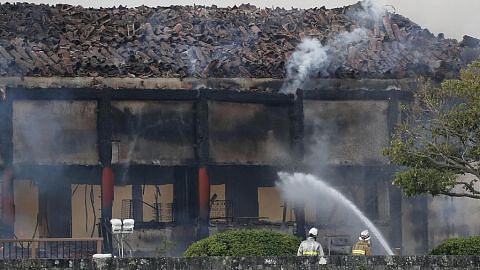 Istana warisan Jepun terbakar