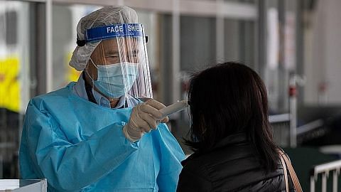 Kematian pertama di Hong Kong akibat virus