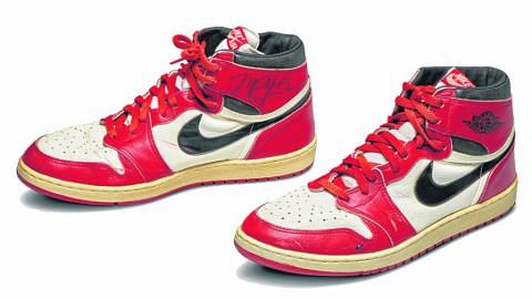 Kasut Nike Air Jordan dilelong harga rekod $560,000