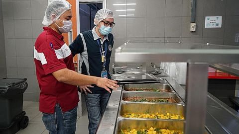 Cabaran siapkan makanan untuk 500 pekerja asing, sesuai selera