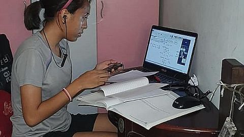 Anak terpaksa kongsi, bergilir guna komputer riba
