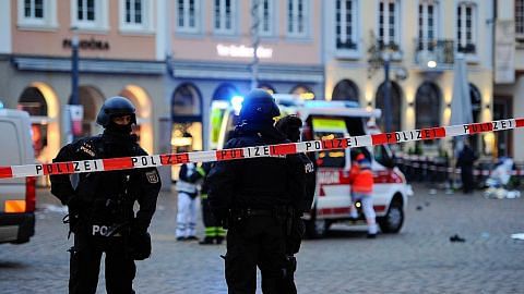 5 maut SUV rempuh kawasan beli-belah di Jerman