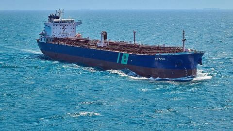 Kapal tangki minyak berdaftar SG rosak dalam serangan di Saudi