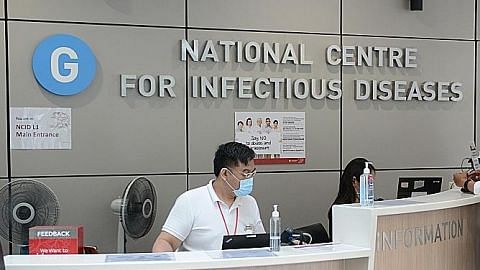 Kakitangan Pusat Nasional Bagi Penyakit Berjangkit mula diberi vaksin Covid-19