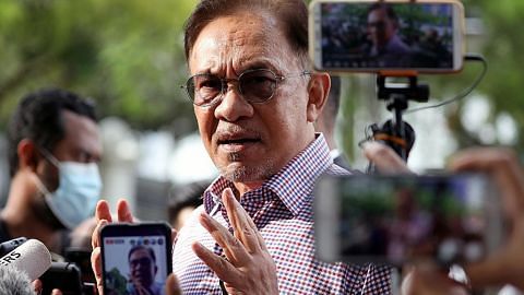 Parlimen M Sia Digantung Semasa Darurat Anwar Saman Muhyiddin Kerajaan Berita Dunia Beritaharian Sg