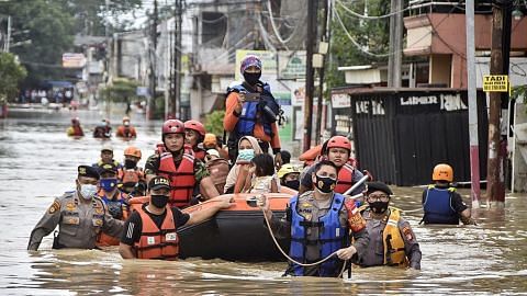 Jakarta dilanda banjir, lebih 1,000 penduduk dipindah