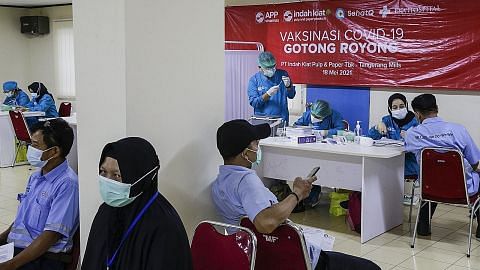 Syarikat biayai program vaksinasi Covid-19 bagi pekerja di Indonesia